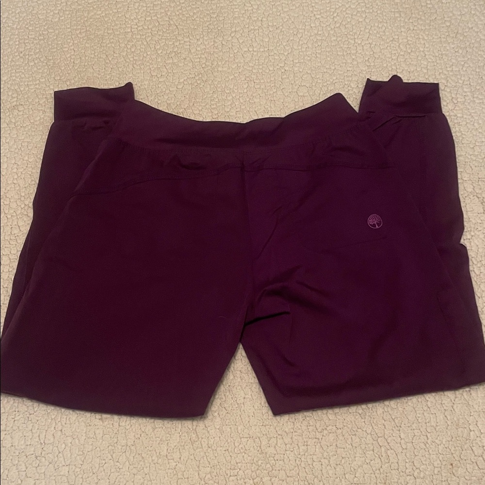 healing hands Purple Label V-neck Scrub Set in Deep Plum - Picture 9 of 11